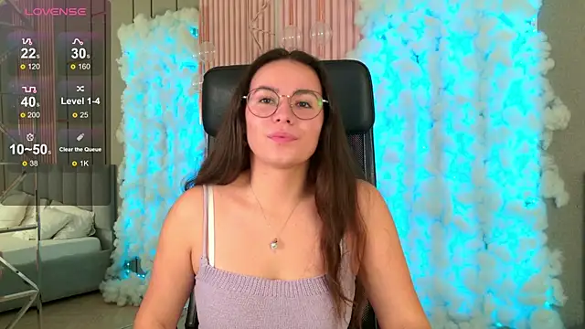 Snapshot of GabiBatista chatting on October 7, 5:04 am GabiBatista online show from October 7, 5:04 am