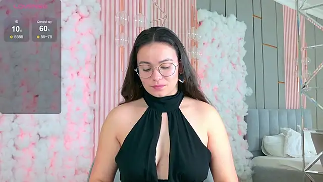 Snapshot of GabiBatista chatting on November 5, 5:07 am GabiBatista online show from November 5, 5:07 am