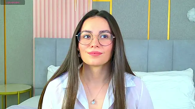 Snapshot of GabiBatista chatting on November 17, 5:24 am GabiBatista online show from November 17, 5:24 am