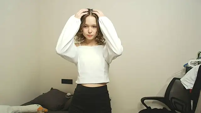 CandyPiggy online show from November 12, 7:13 pm