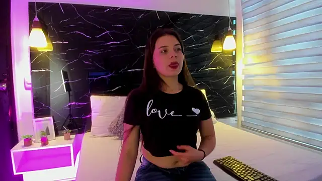 ZOE LE online show from October 15, 11:54 am