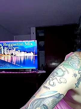 pinklajokr online show from November 8, 12:22 am