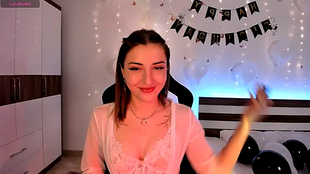 AmyVilvet  online show from October 28, 5:15 pm