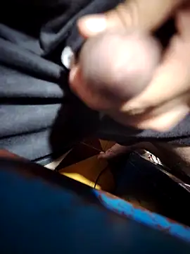 Snapshot of Sir_clouden chatting on September 27, 3:33 am Sir clouden online show from September 27, 3:33 am