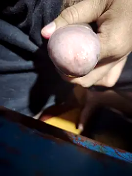 Snapshot of Sir_clouden chatting on October 25, 4:09 am Sir clouden online show from October 25, 4:09 am