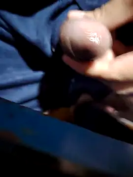 Snapshot of Sir_clouden chatting on October 31, 2:12 am Sir clouden online show from October 31, 2:12 am