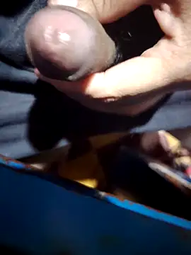 Snapshot of Sir_clouden chatting on November 1, 2:35 am Sir clouden online show from November 1, 2:35 am