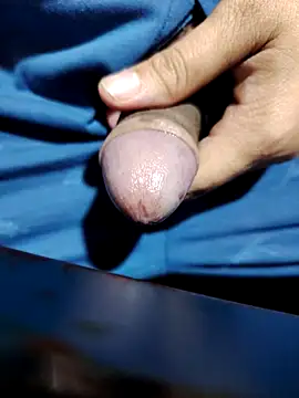 Snapshot of Sir_clouden chatting on November 1, 11:51 pm Sir clouden online show from November 1, 11:51 pm