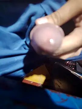 Snapshot of Sir_clouden chatting on November 20, 3:50 am Sir clouden online show from November 20, 3:50 am