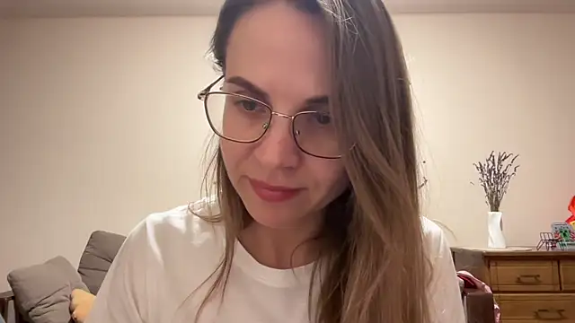 AnnieLove7722 online show from November 27, 6:21 pm