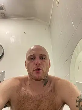 Snapshot of Thebald-topher chatting on October 12, 5:45 pm Thebald-topher online show from October 12, 5:45 pm