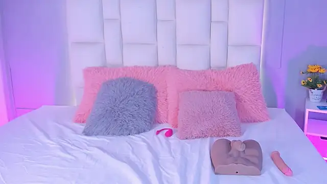 Athenea  fox online show from November 25, 11:32 am