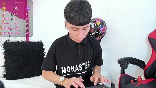 XaanderGrey online show from October 25, 7:30 pm