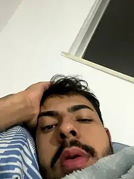 artzin2334 online show from September 26, 7:45 am