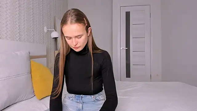 LilMary  online show from October 27, 9:46 am