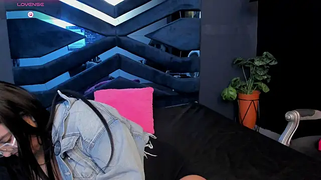 Valka Ross online show from November 13, 11:47 pm