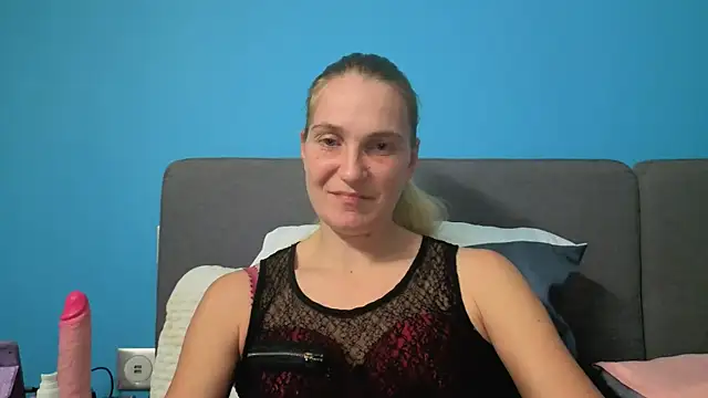 linterditehot online show from October 21, 8:26 am