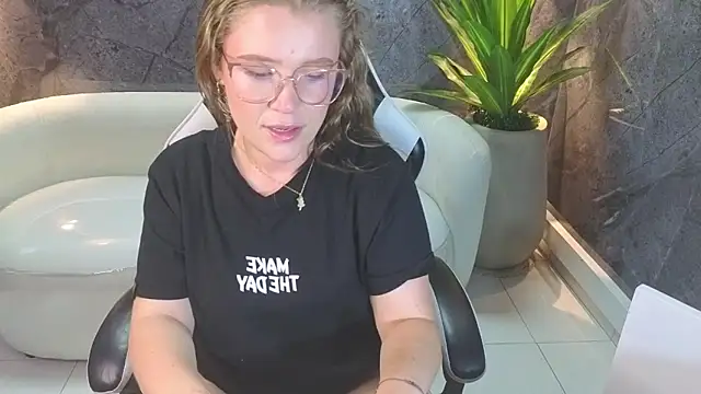 carla tp online show from October 10, 12:59 pm