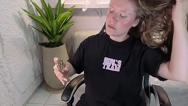 carla tp online show from November 9, 1:09 pm