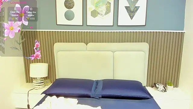 liz  cute online show from November 15, 11:40 am