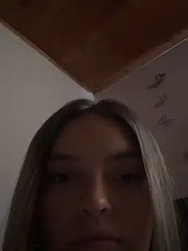 Snapshot of Miia_Millerr chatting on October 31, 11:11 am Miia Millerr online show from October 31, 11:11 am