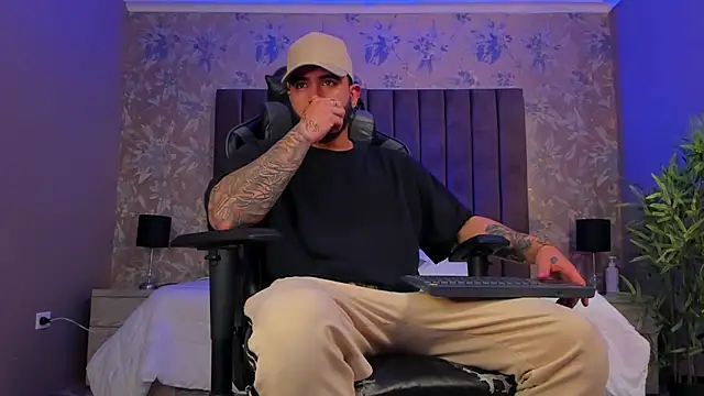 Snapshot of Dante_Dimarco chatting on October 25, 12:07 am Dante Dimarco online show from October 25, 12:07 am