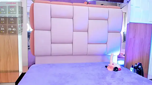 violet milleer online show from September 28, 3:12 am