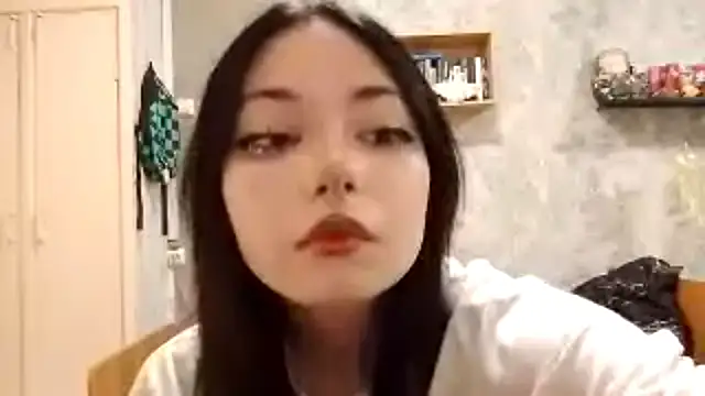 Beeping Creature online show from November 1, 4:09 pm