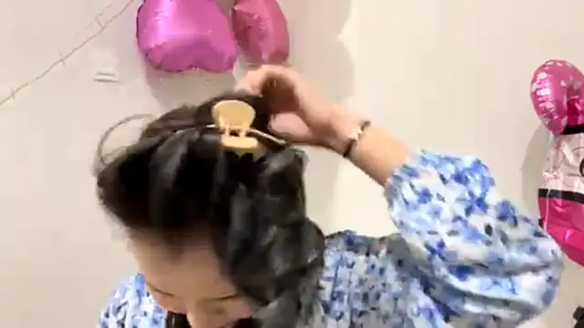 CarollFalick online show from October 24, 12:12 pm