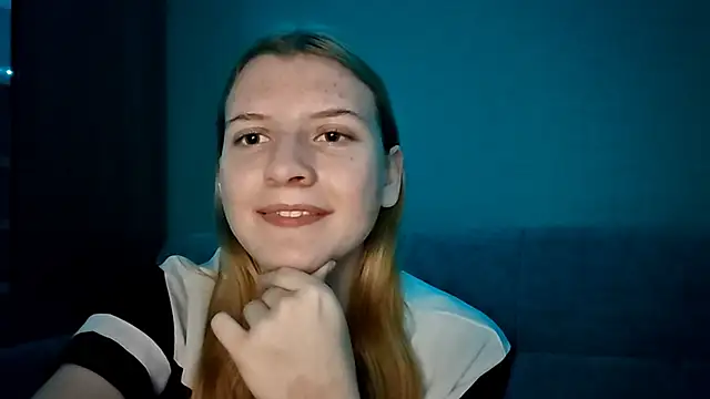 LynteriLain online show from November 28, 3:20 am