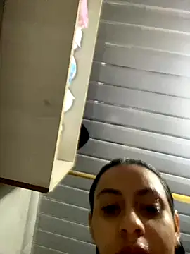 Snapshot of miluwatson chatting on September 28, 7:52 pm miluwatson online show from September 28, 7:52 pm