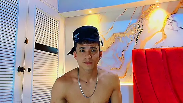 Snapshot of daniscot chatting on October 4, 3:48 am daniscot online show from October 4, 3:48 am