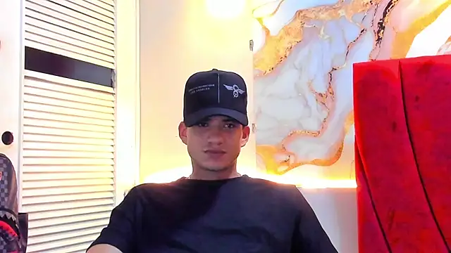 Snapshot of daniscot chatting on November 12, 4:13 am daniscot online show from November 12, 4:13 am