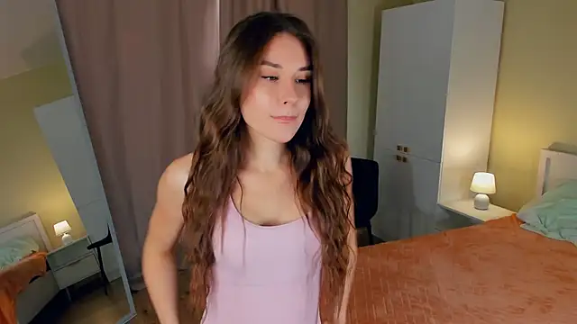 MinaRuzzo online show from October 3, 4:09 am