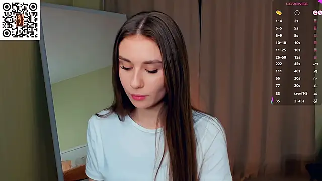 MinaRuzzo online show from November 14, 5:17 am