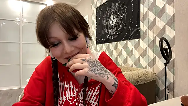 RebelKitsune online show from October 16, 11:55 am