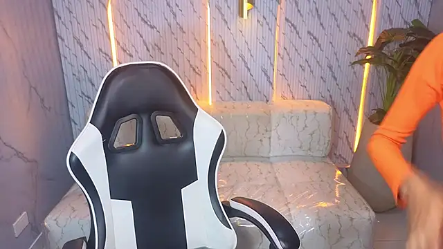 Terry tx online show from November 12, 1:00 pm