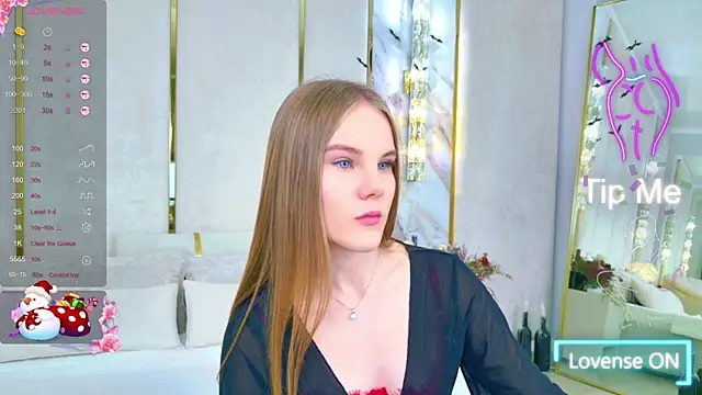 Lili Lohan online show from November 2, 5:15 pm