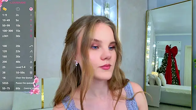 Lili Lohan online show from November 28, 5:04 pm