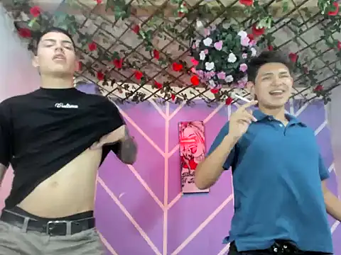 Snapshot of nexusboyhot chatting on September 28, 7:52 pm nexusboyhot online show from September 28, 7:52 pm