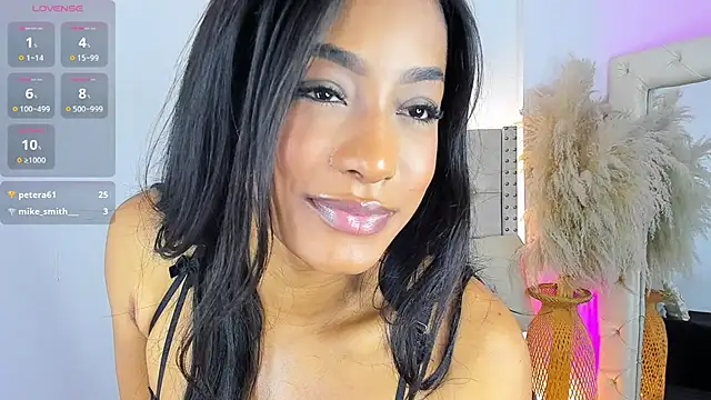 Snapshot of mia_juicy_ chatting on September 28, 8:25 pm mia juicy online show from September 28, 8:25 pm