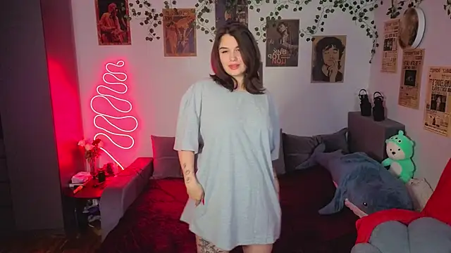 kira kick online show from November 5, 5:13 pm