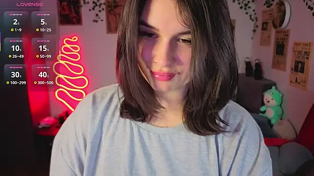 kira kick online show from November 7, 7:03 pm