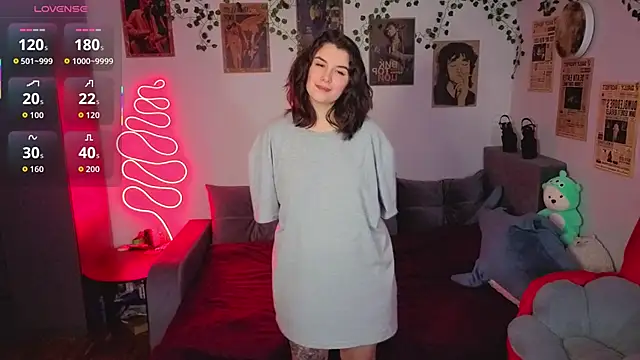 kira kick online show from November 13, 5:01 pm