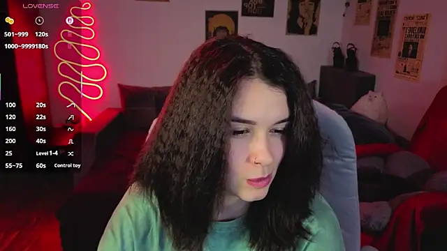 kira kick online show from November 27, 4:53 pm