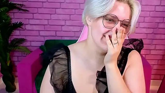 DominiqueSweetie online show from October 16, 9:21 am