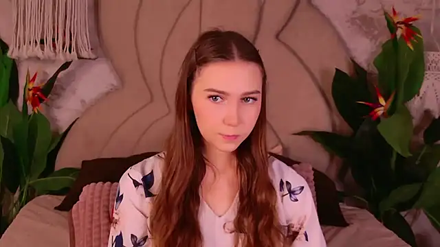 OliviaLay online show from November 7, 11:10 am