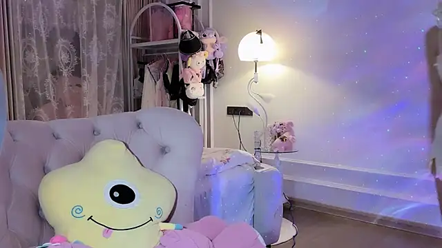 Snapshot of Titi-175 chatting on November 3, 11:55 am Titi-175 online show from November 3, 11:55 am