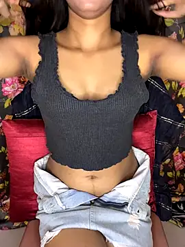 pooja-cam1 online show from December 3, 7:01 pm