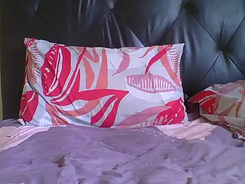 carrie tee online show from October 27, 11:36 am